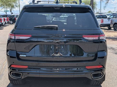 Used 2025 Jeep Grand Cherokee Summit AWD/4WD image 7