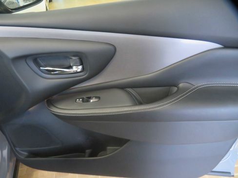 Used 2024 Nissan Murano SL image 25