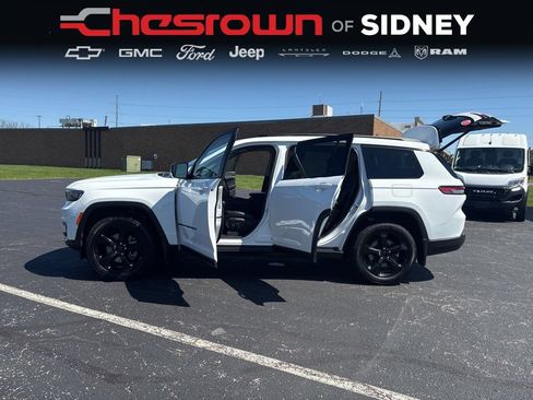 Used 2023 Jeep Grand Cherokee L Limited w/ Luxury Tech Group II image 14