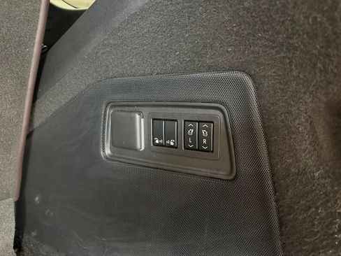 Used 2023 Cadillac Escalade V AWD/4WD image 55
