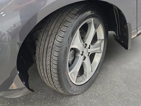 Used 2015 Toyota Venza Limited AWD/4WD image 29