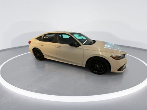 Used 2023 Honda Civic Sport image 2