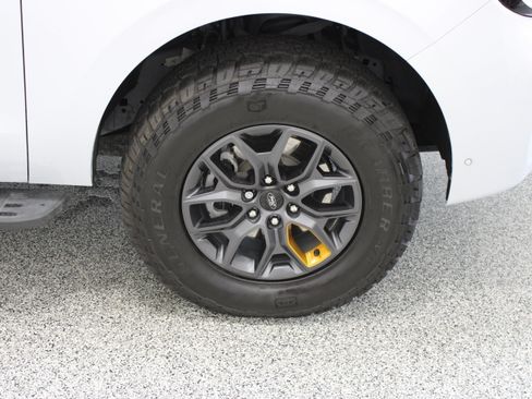 Used 2025 Ford Expedition Tremor AWD/4WD image 5