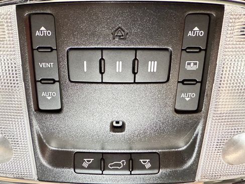Used 2021 Jeep Grand Cherokee Limited w/ Quick Order Package 28K 80th AWD/4WD image 34