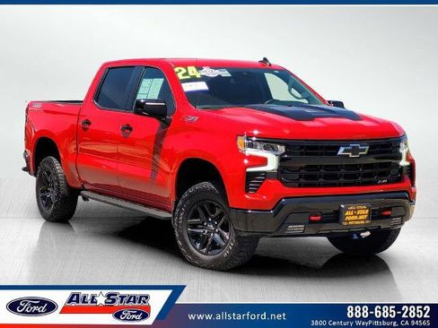 Used 2024 Chevrolet Silverado 1500 LT Trail Boss w/ Convenience Package II AWD/4WD image 1