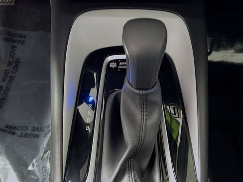 Used 2025 Toyota Corolla SE image 24