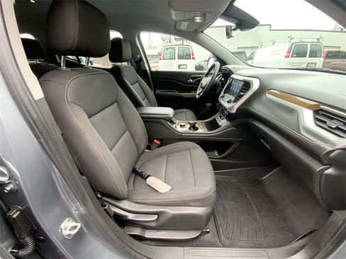 Used 2022 GMC Acadia SLE image 27