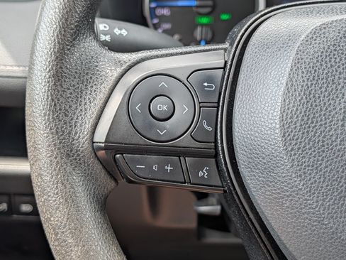 Used 2021 Toyota RAV4 LE AWD/4WD image 31