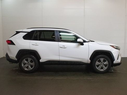 Used 2024 Toyota RAV4 XLE AWD/4WD image 3