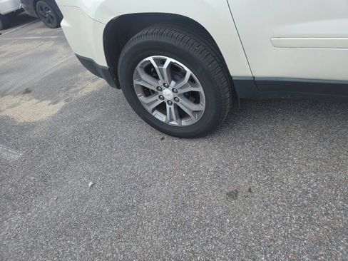 Used 2015 GMC Acadia SLT FWD image 14