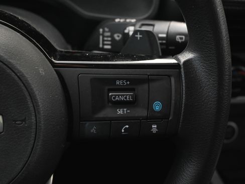 Used 2021 Nissan Rogue SV image 29