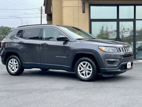 Used 2019 Jeep Compass Sport FWD image 1