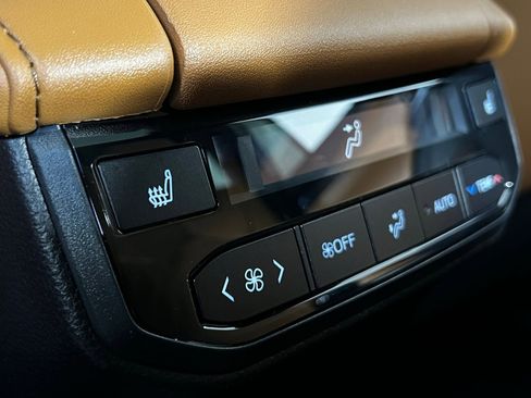 New 2026 Toyota Highlander Platinum image 21