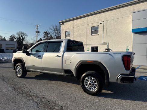 Used 2022 GMC Sierra 2500 SLE w/ SLE Convenience Package image 3