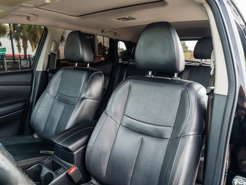 Used 2020 Nissan Rogue Sport SL w/ Premium Package FWD image 18