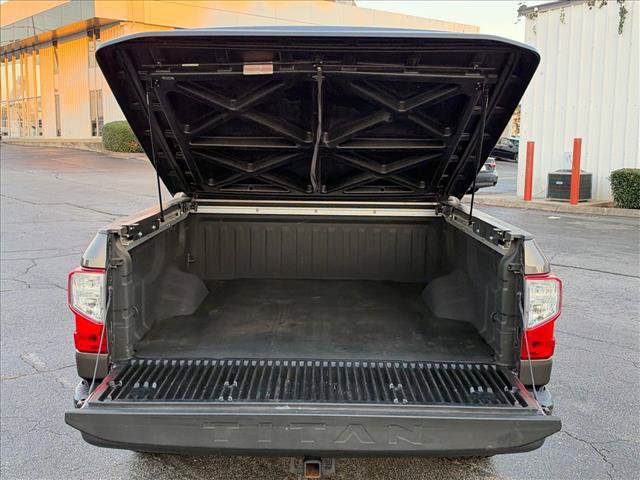 Used 2017 Nissan Titan Platinum Reserve RWD image 11