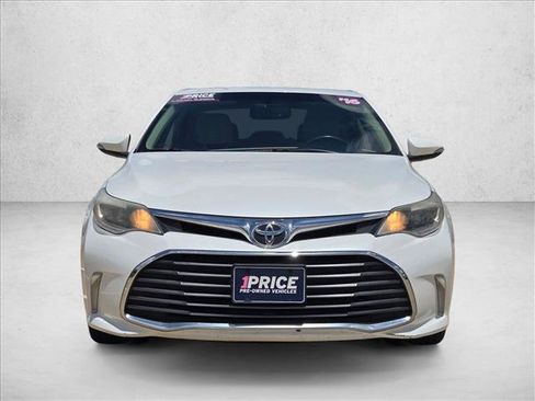 Used 2016 Toyota Avalon XLE Premium FWD image 2