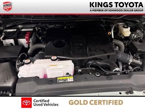 Used 2025 Toyota Tundra Limited w/ TRD Off-Road Package AWD/4WD image 32