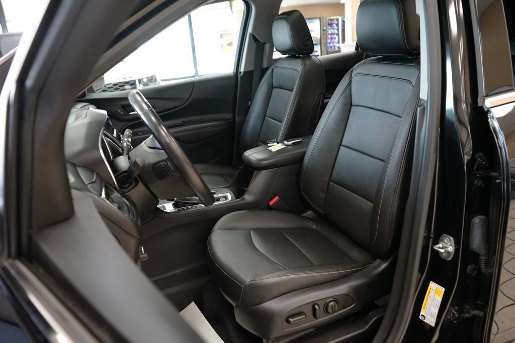 Used 2020 Chevrolet Equinox Premier AWD/4WD image 2