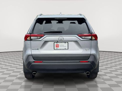 Used 2025 Toyota RAV4 XLE AWD/4WD image 6