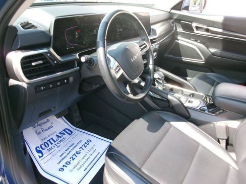 Used 2025 Kia Telluride S FWD image 13