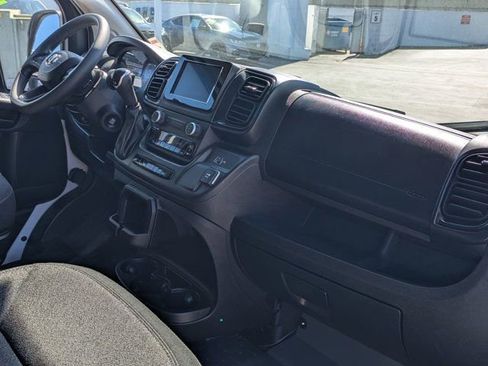 Used 2025 RAM ProMaster 2500 w/ Convenience Group image 6