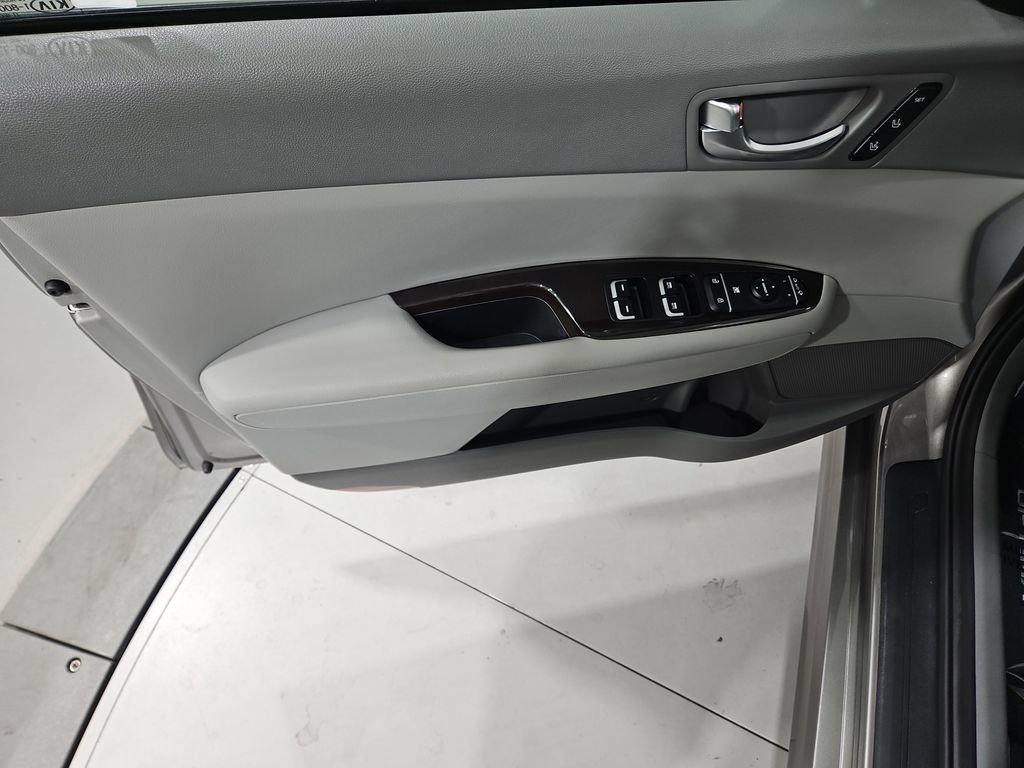 Used 2016 Kia Optima EX w/ Premium Package FWD image 11