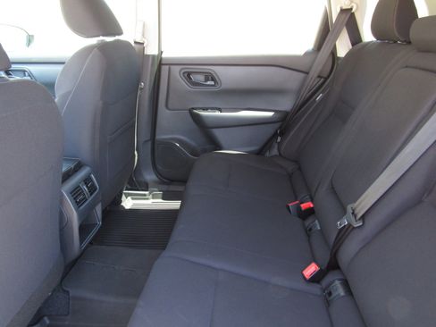 Used 2026 Nissan Rogue S FWD image 13