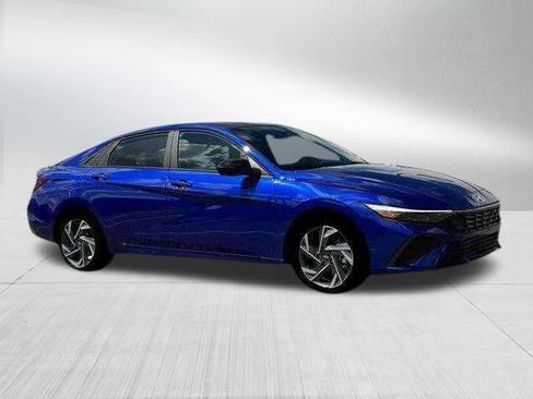 New 2025 Hyundai Elantra Sport FWD image 19