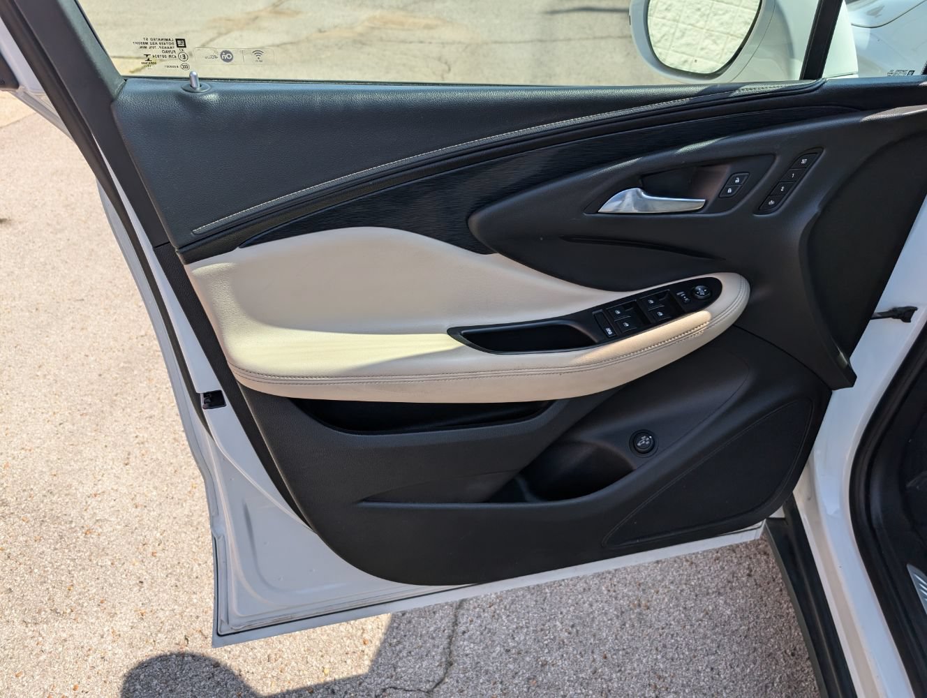 Used 2018 Buick Envision Essence AWD/4WD image 11
