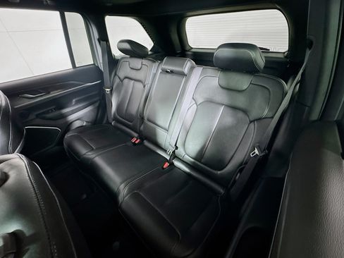 Used 2024 Jeep Grand Cherokee Limited 4xe AWD/4WD image 24