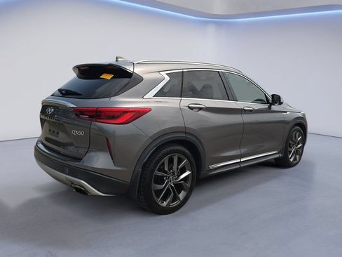 Used 2019 INFINITI QX50 Essential w/ Sensory Package AWD/4WD image 7