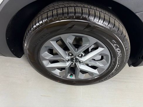 New 2025 Kia Telluride LX image 10