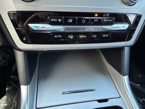 Used 2023 Ford Explorer XLT w/ Equipment Group 202A AWD/4WD image 29