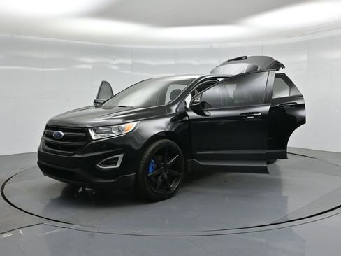 Used 2016 Ford Edge Titanium w/ Equipment Group 301A image 28