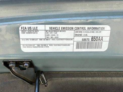 Used 2025 Jeep Wrangler Unlimited Sahara AWD/4WD image 11
