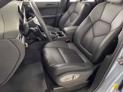 Used 2020 Porsche Macan image 5