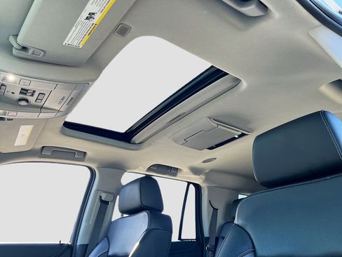 Used 2020 GMC Yukon SLT w/ Open Road Package RWD image 23