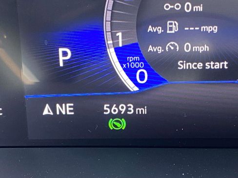 Certified 2025 Volkswagen Jetta Sport image 22