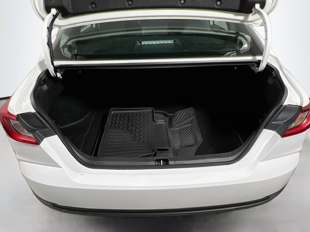 Used 2025 Toyota Camry LE w/ Convenience Package FWD image 31