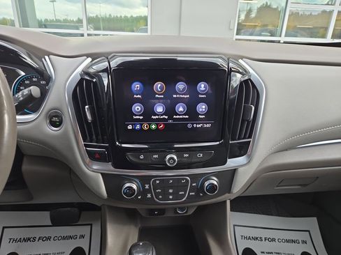 Used 2020 Chevrolet Traverse LT w/ Driver Confidence II Package image 24