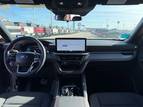 Certified 2025 Ford Explorer ST-Line w/ ST-Line Street Pack image 31