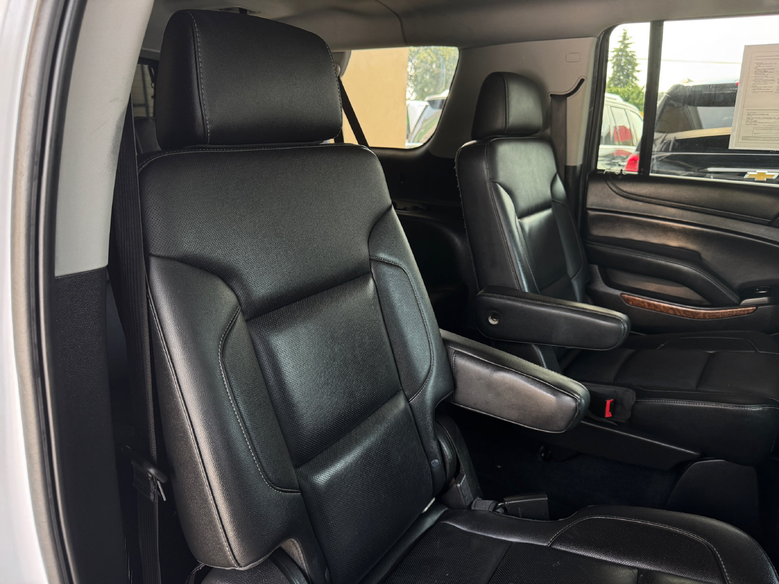 Used 2018 Chevrolet Suburban Premier RWD image 21