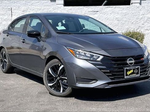 New 2025 Nissan Versa SR image 13