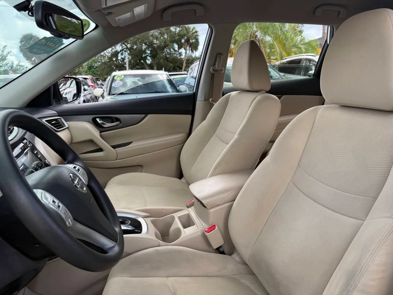 Used 2016 Nissan Rogue S w/ Appearance Package FWD image 11