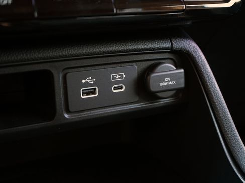 Certified 2025 Honda Pilot Elite image 34