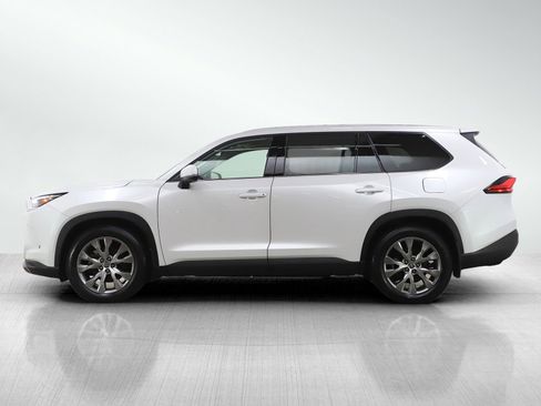 Used 2024 Toyota Grand Highlander Limited image 2