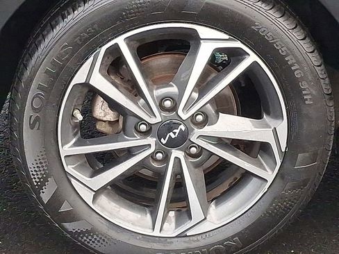 Certified 2023 Kia Forte LXS image 11