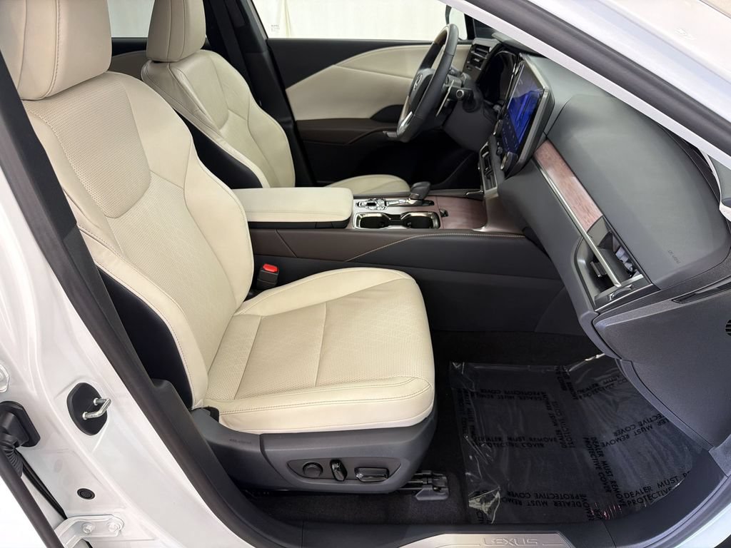 Certified 2023 Lexus RX 350 Premium Plus w/ Cold Area Package AWD/4WD image 34