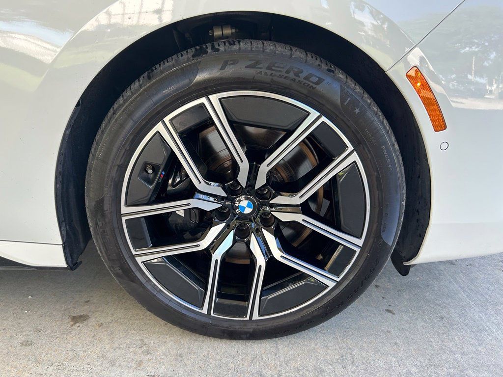 Used 2026 BMW 740i RWD image 21